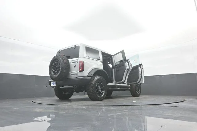 New 2026 Avalanche Gray Ford Badlands® image 44