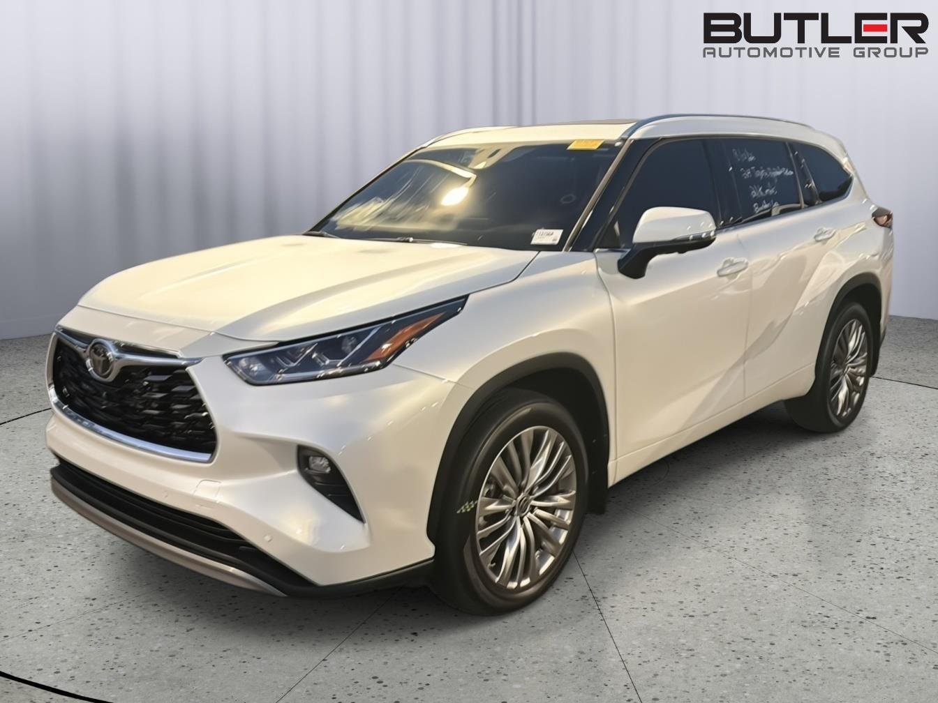 Used 2024 Wind Chill Pearl Toyota Platinum image 1