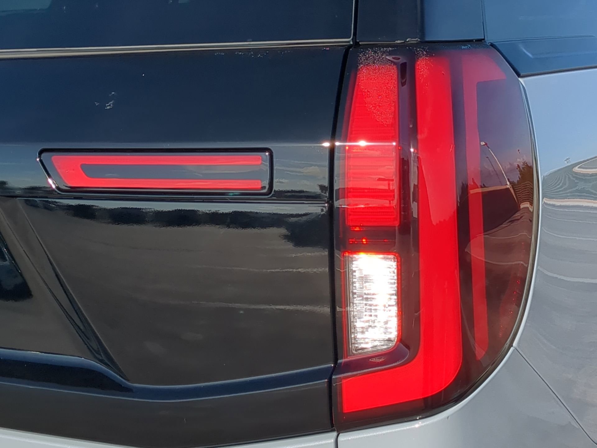 New 2026 Glacier Gray Metallic Tri-Coat Ford MAX Platinum® image 42
