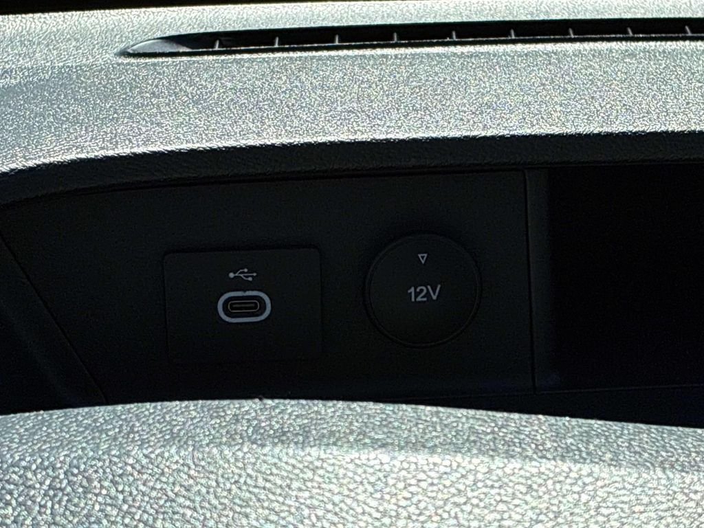 Used 2025 White Ford  image 29