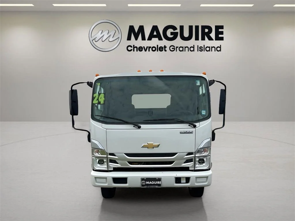 New 2024 Arc White Chevrolet NA image 13