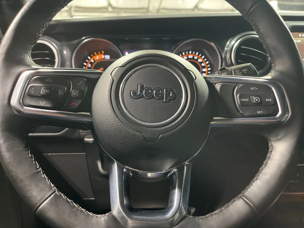 Used 2022 Gray Clearcoat Jeep Unlimited Sahara Altitude image 16