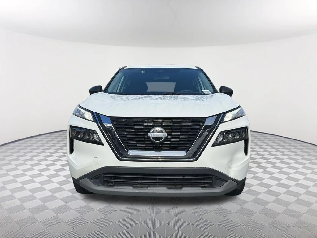Used 2023 White Nissan S image 2
