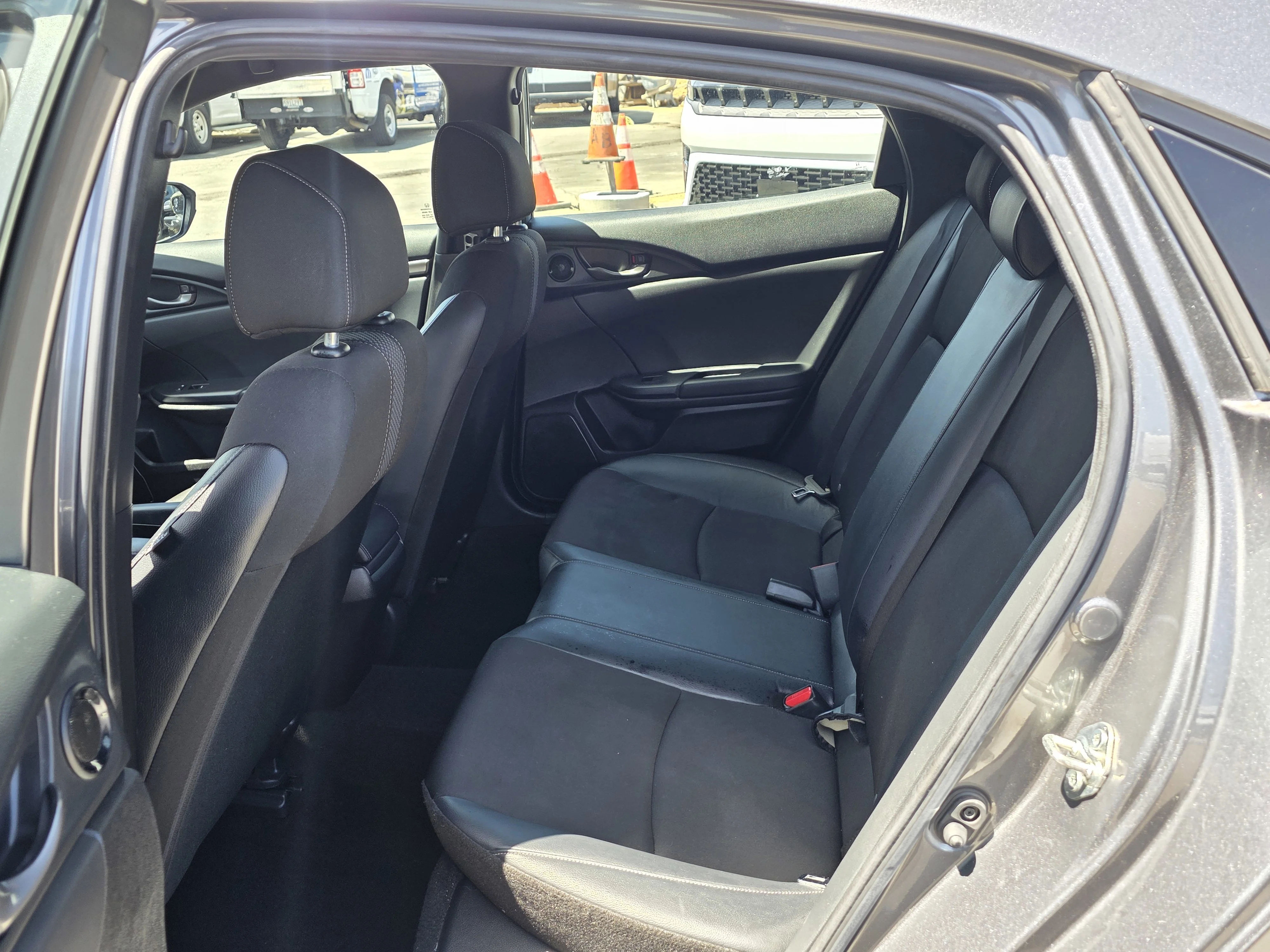 Used 2021  Honda Sport image 18
