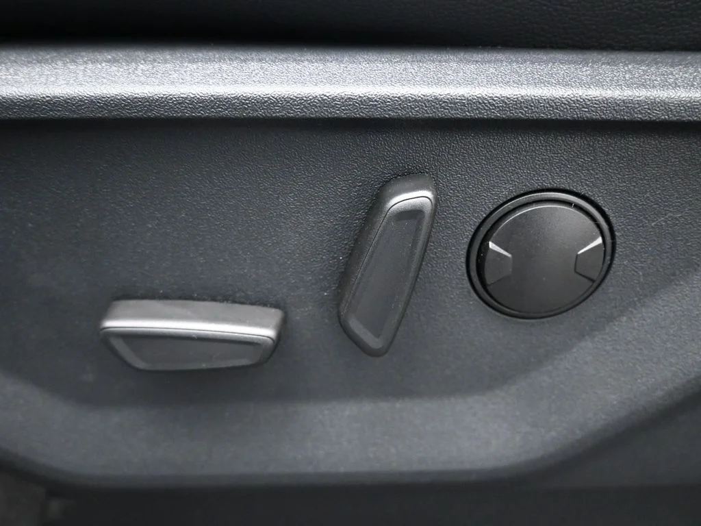 New 2026 Avalanche Ford Lariat image 10