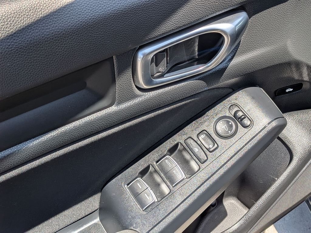 Used 2024  Honda Sport image 15