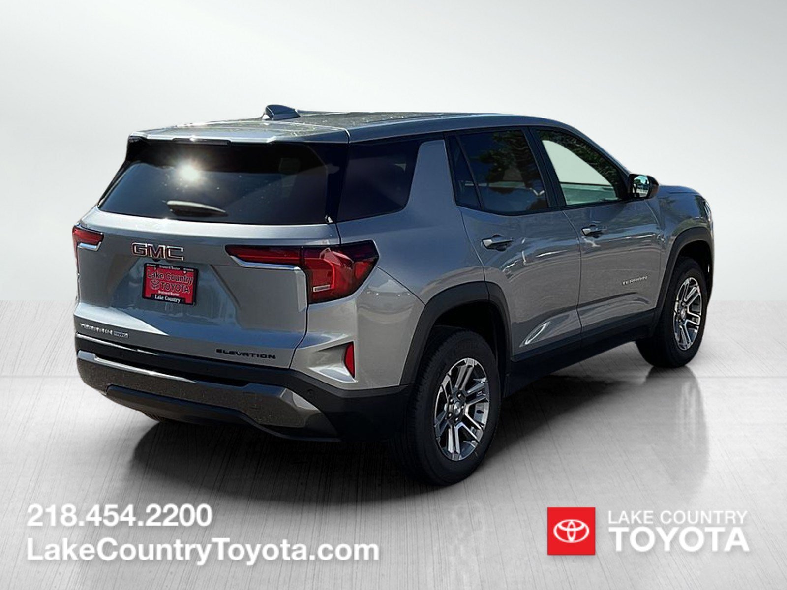 Used 2025 Graphite Gray GMC Elevation image 5