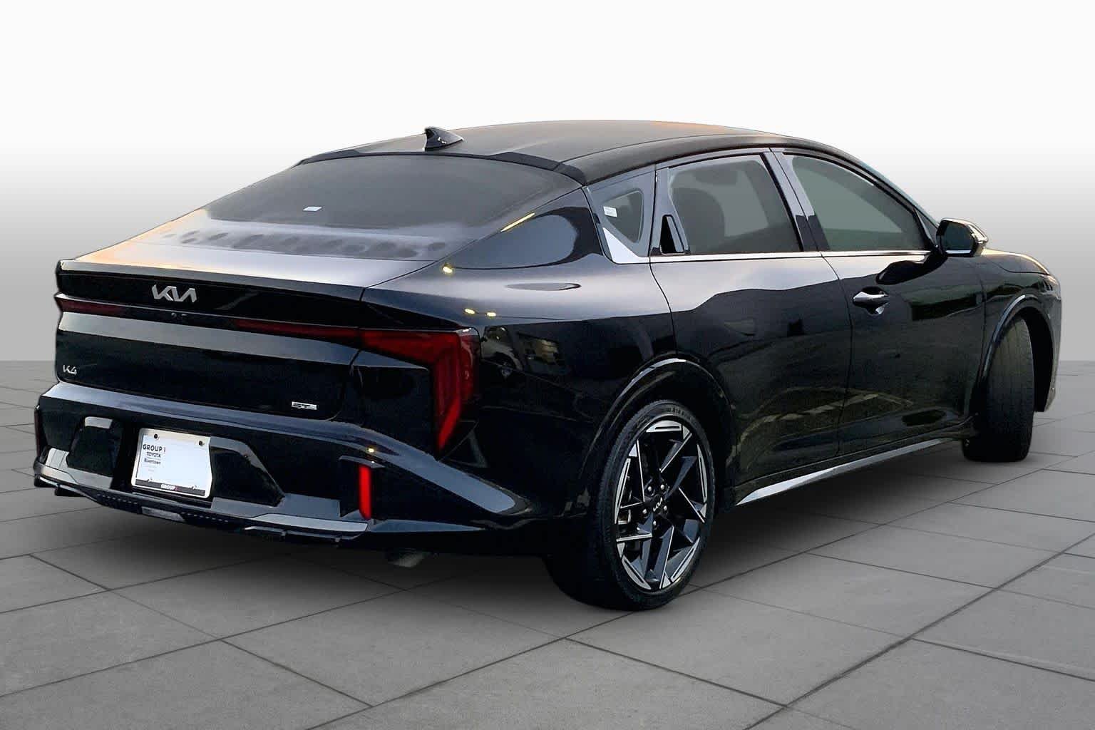 Used 2025 Aurora Black Pearl Kia GT-Line image 12