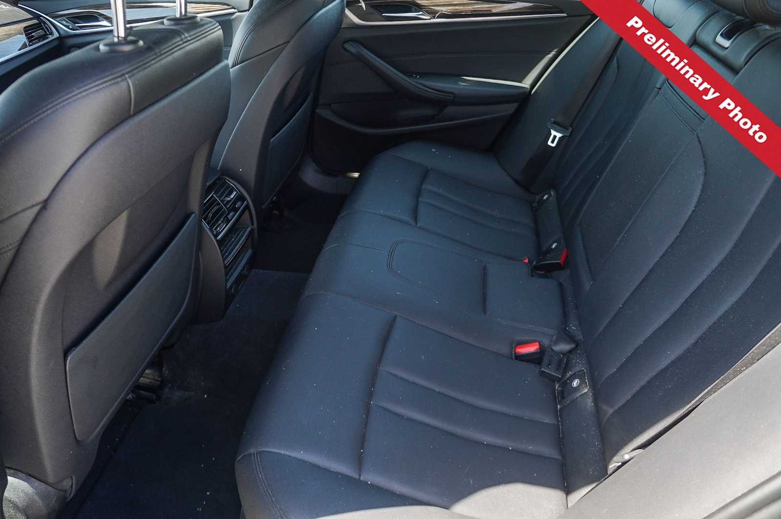 Used 2019 Alpine White BMW 530i image 13