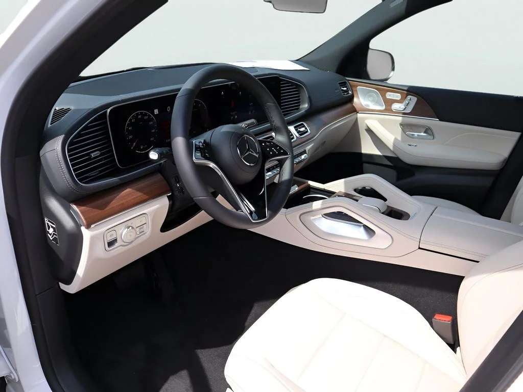 Used 2026 MANUFAKTUR Moonlight White Metallic Mercedes-Benz GLE 450 image 29