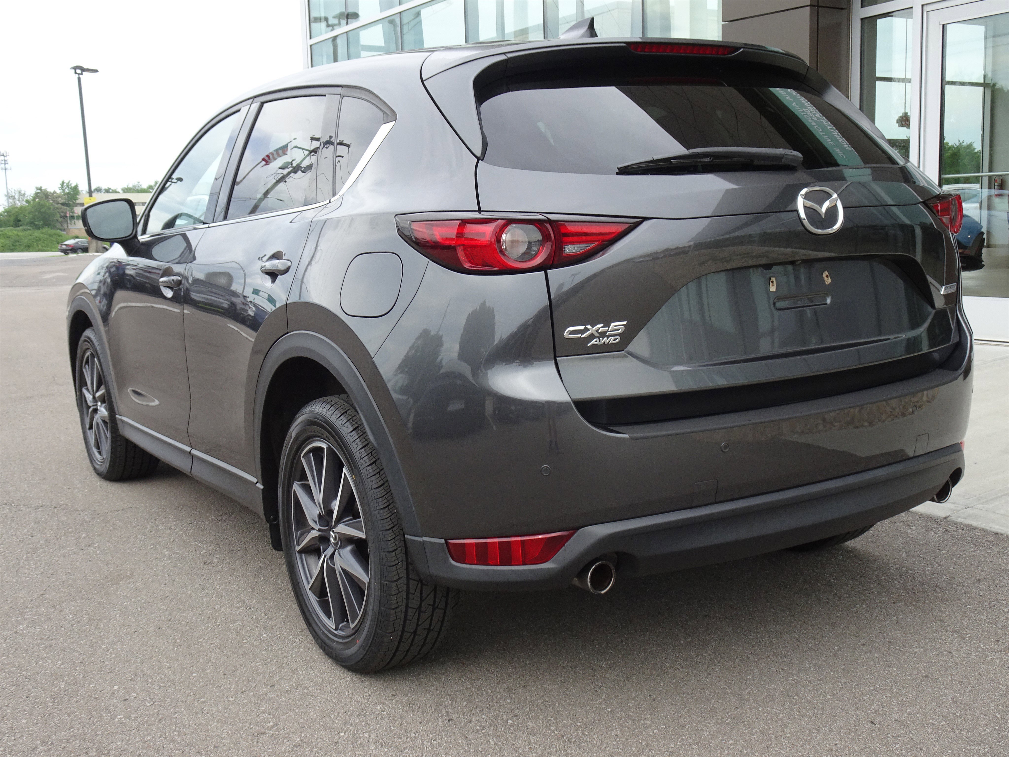 Used 2018 Machine Gray Metallic Mazda Grand Touring image 3