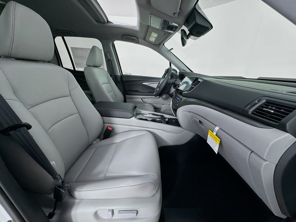 New 2026 Platinum White Pearl Honda RTL image 39