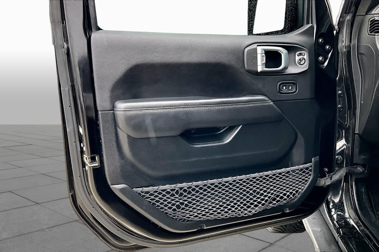 Used 2020 Black Clearcoat Jeep Sahara image 22