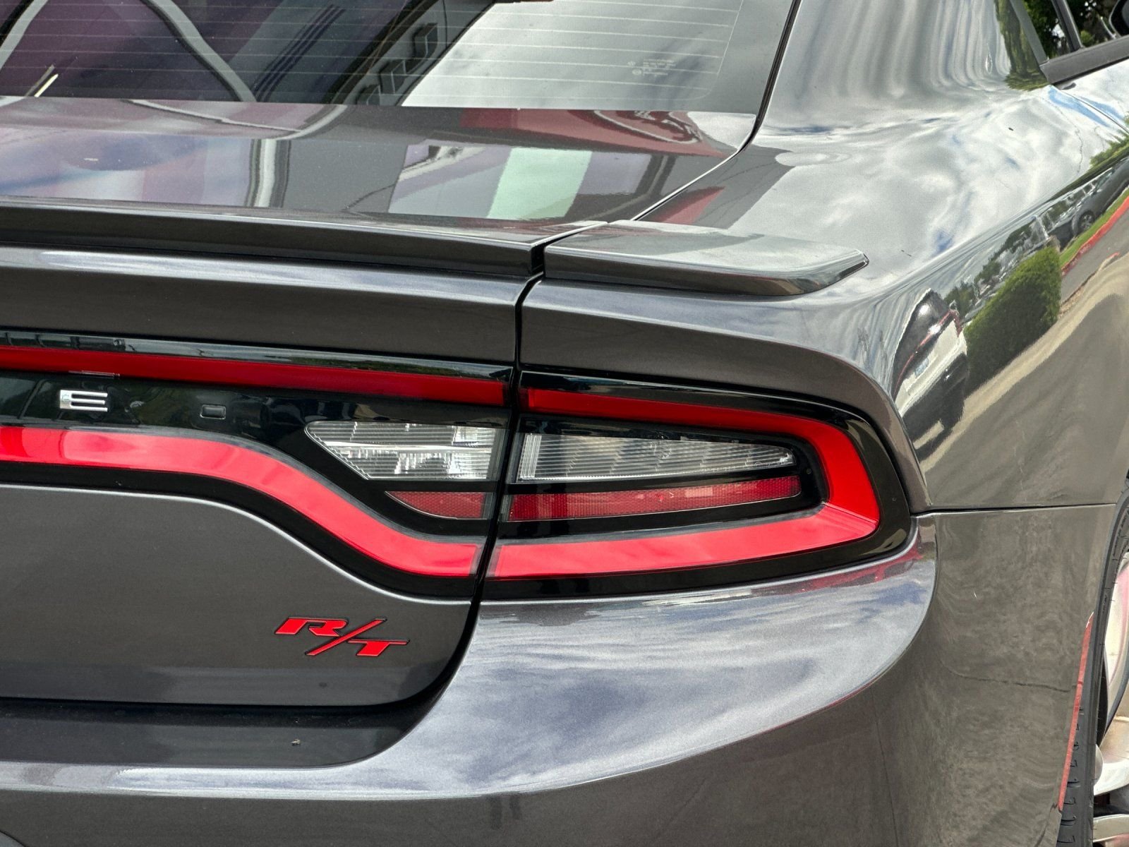 Used 2016 Granite Crystal Metallic Clearcoat Dodge R/T image 23