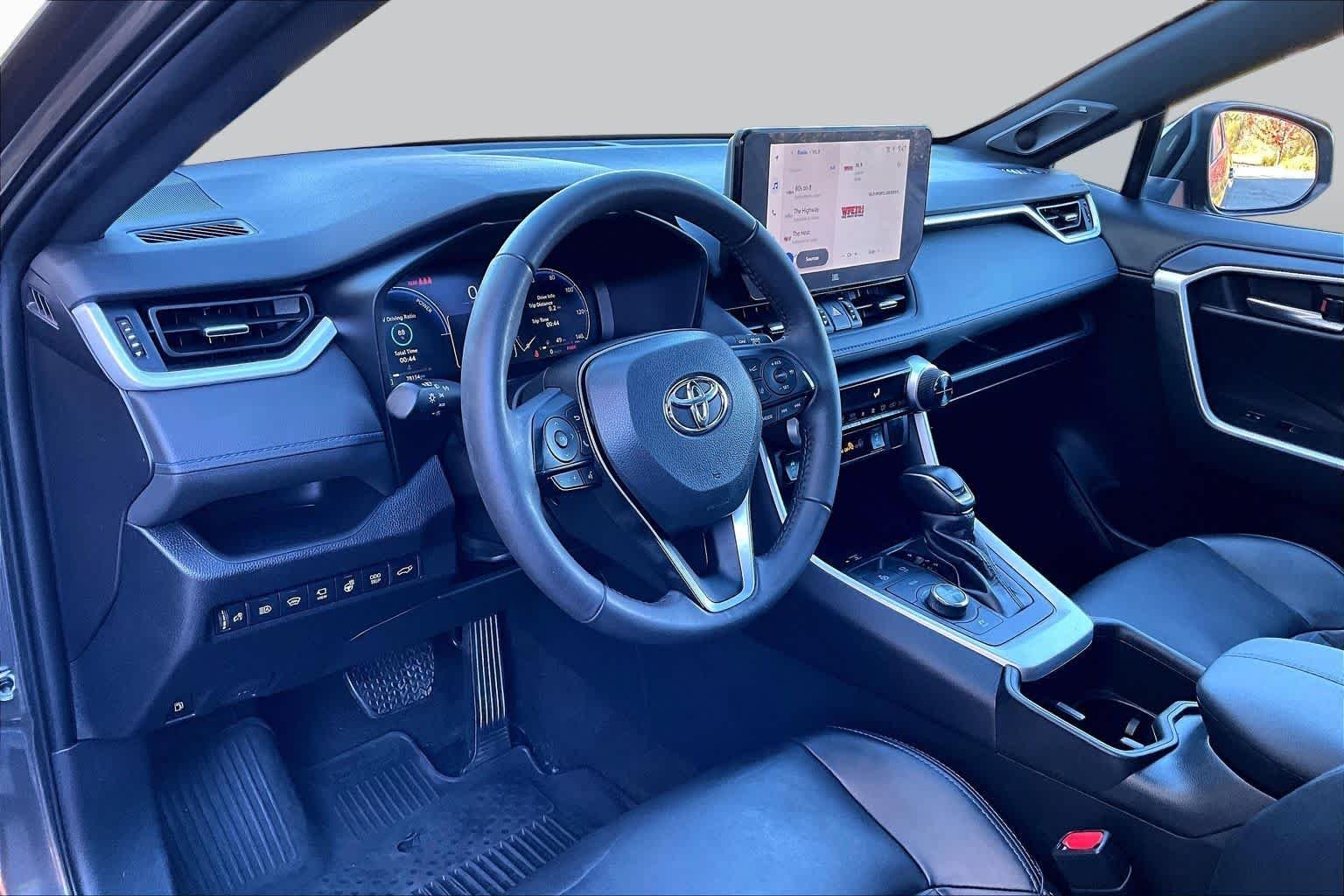 Used 2023 Magnetic Gray Metallic/Midnight Black Metallic Toyota Hybrid XSE image 34