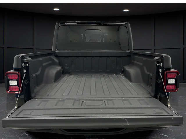Used 2022 Black Clearcoat Jeep Rubicon image 26