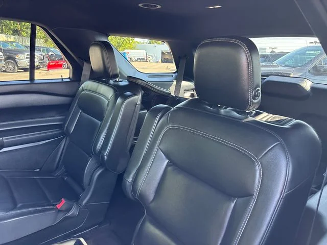 Used 2020 Black Ford XLT image 8