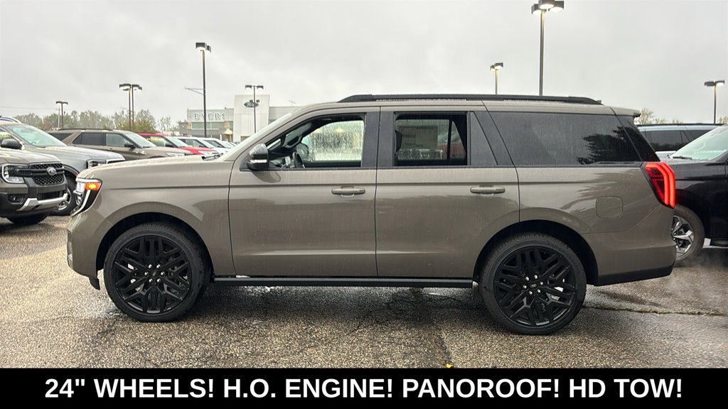 New 2027 Marsh Gray Ford Platinum image 4