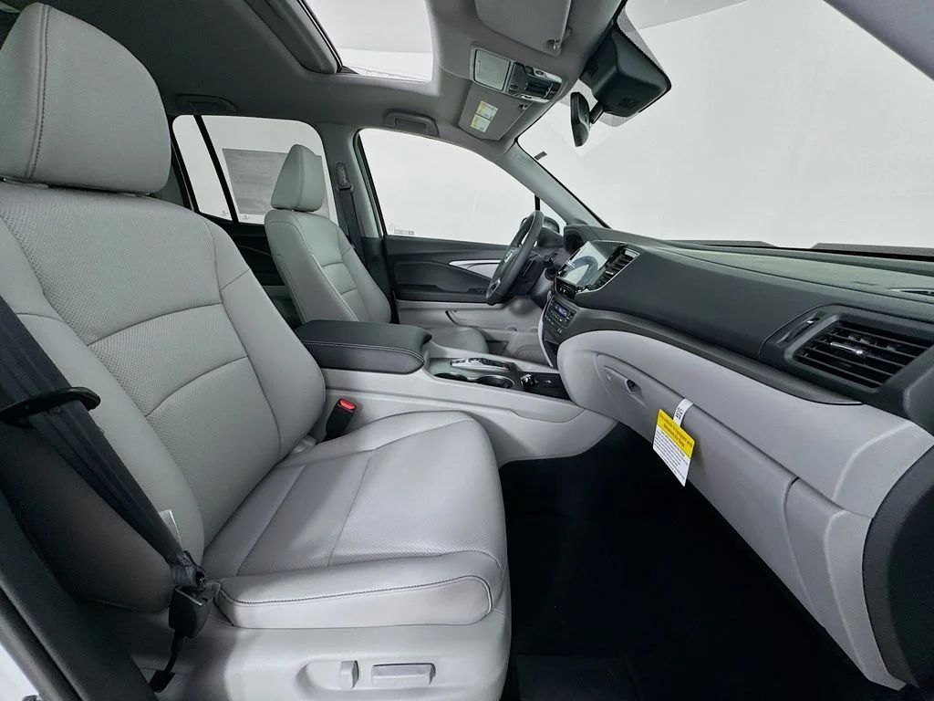 New 2026 Platinum White Pearl Honda RTL image 39