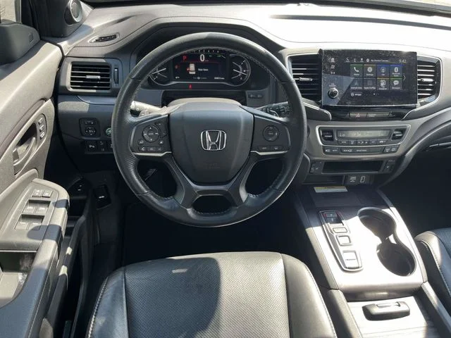 Used 2023 White Honda EX-L image 16