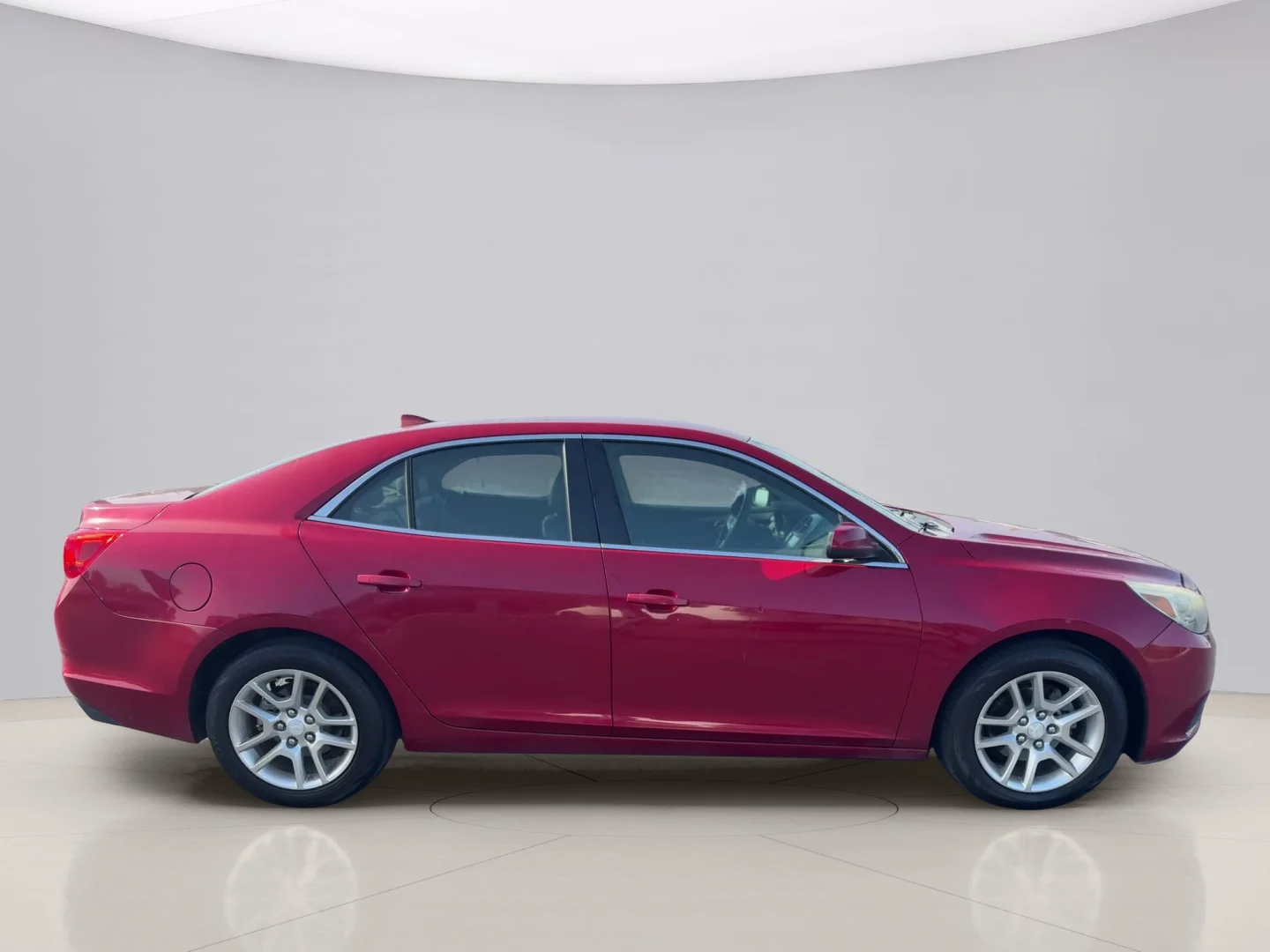Used 2013 Red Chevrolet ECO image 4