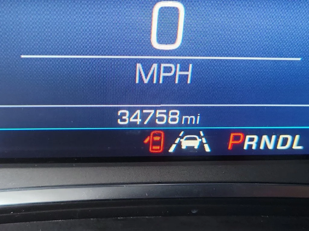 Used 2024 Summit White Chevrolet LT image 31