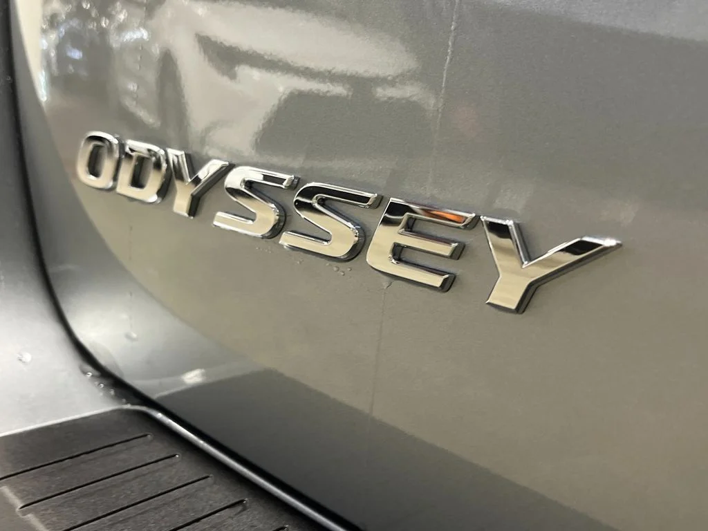 New 2026 Solar Silver Metallic Honda EX image 6
