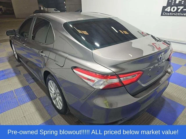 Used 2018 Gray Toyota LE image 2