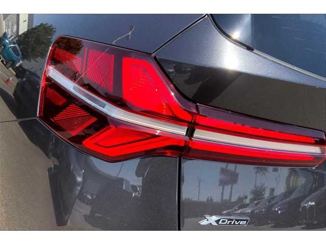 New 2025 Dark Graphite Metallic BMW 30 xDrive image 14