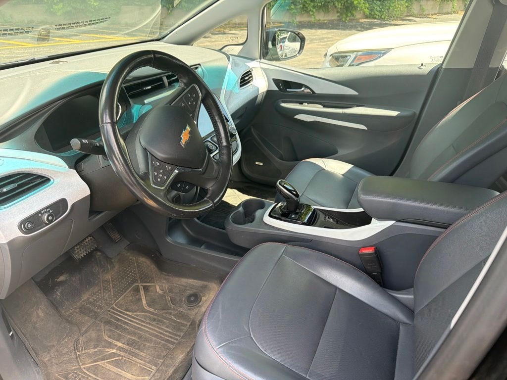 Used 2020 Black Chevrolet Premier image 8