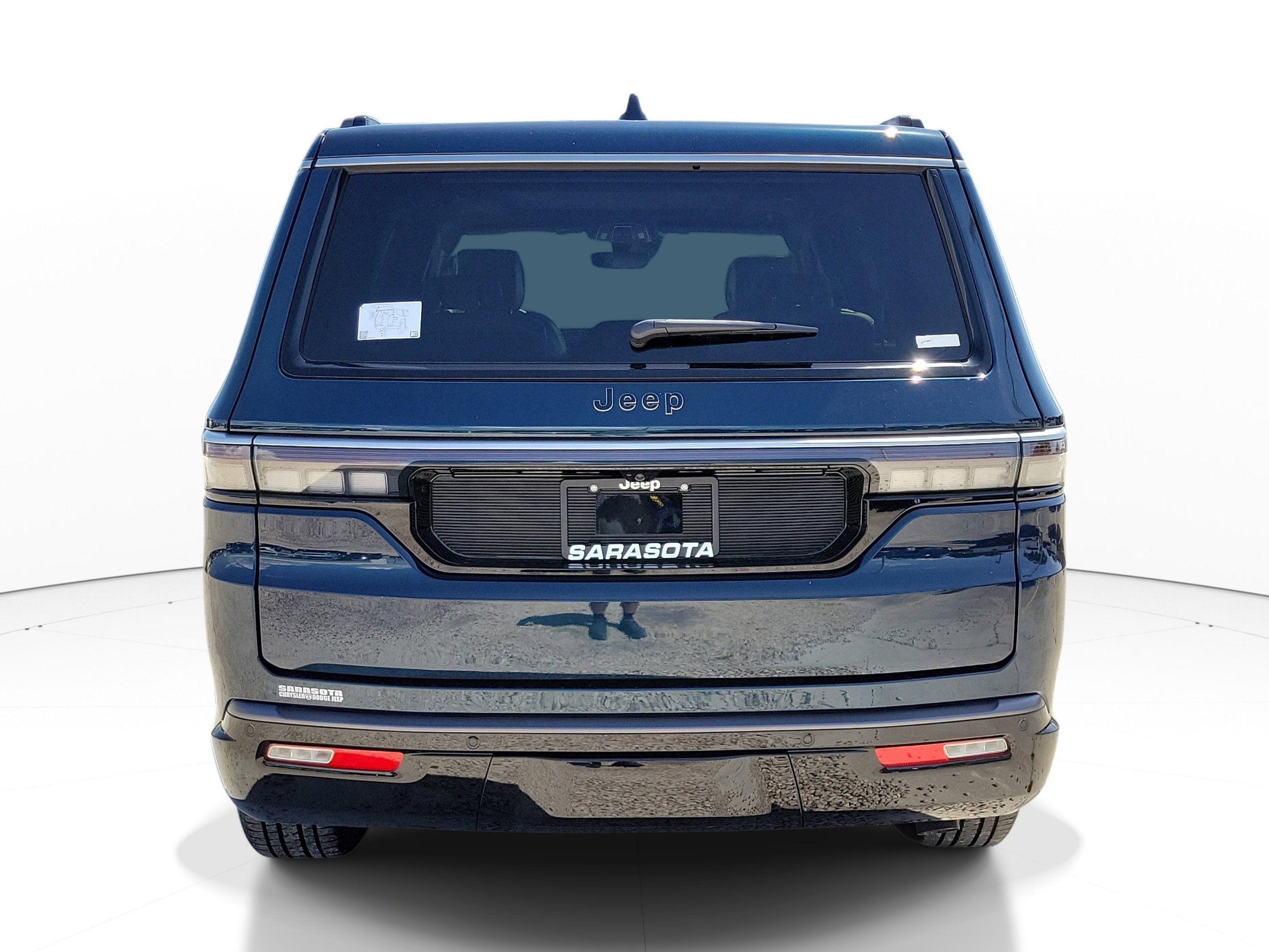 New 2026 Fathom Blue Pearl-Coat Exterior Paint (Late Availability) Jeep  image 5