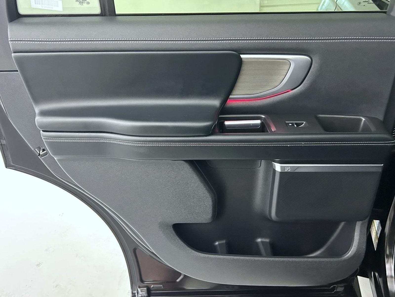Used 2025 Black Ford Platinum image 23