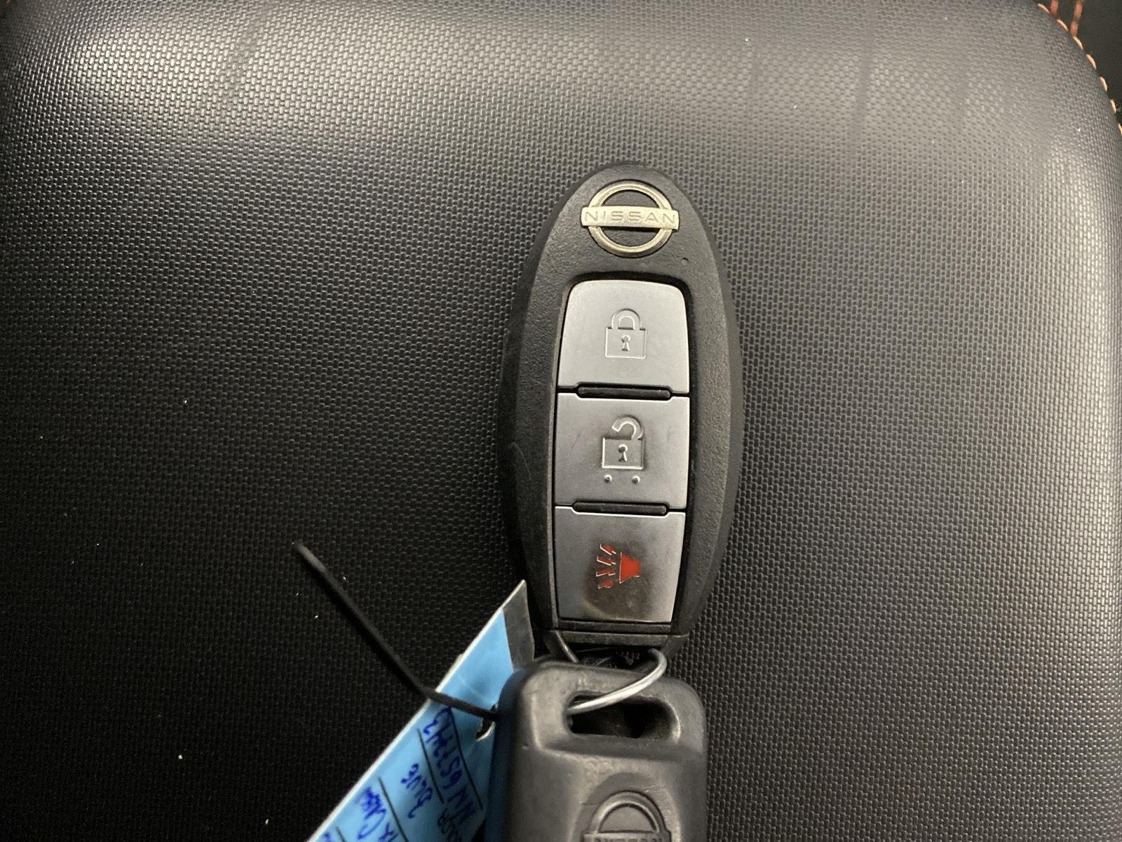 Used 2022 Deep Blue Pearl Nissan PRO-4X image 16