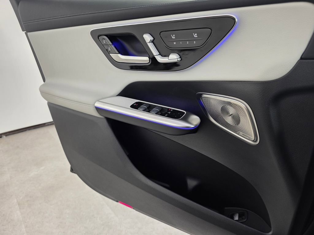 New 2026 MANUFAKTUR exclusive graphite grey magno Mercedes-Benz GLC 300 image 30