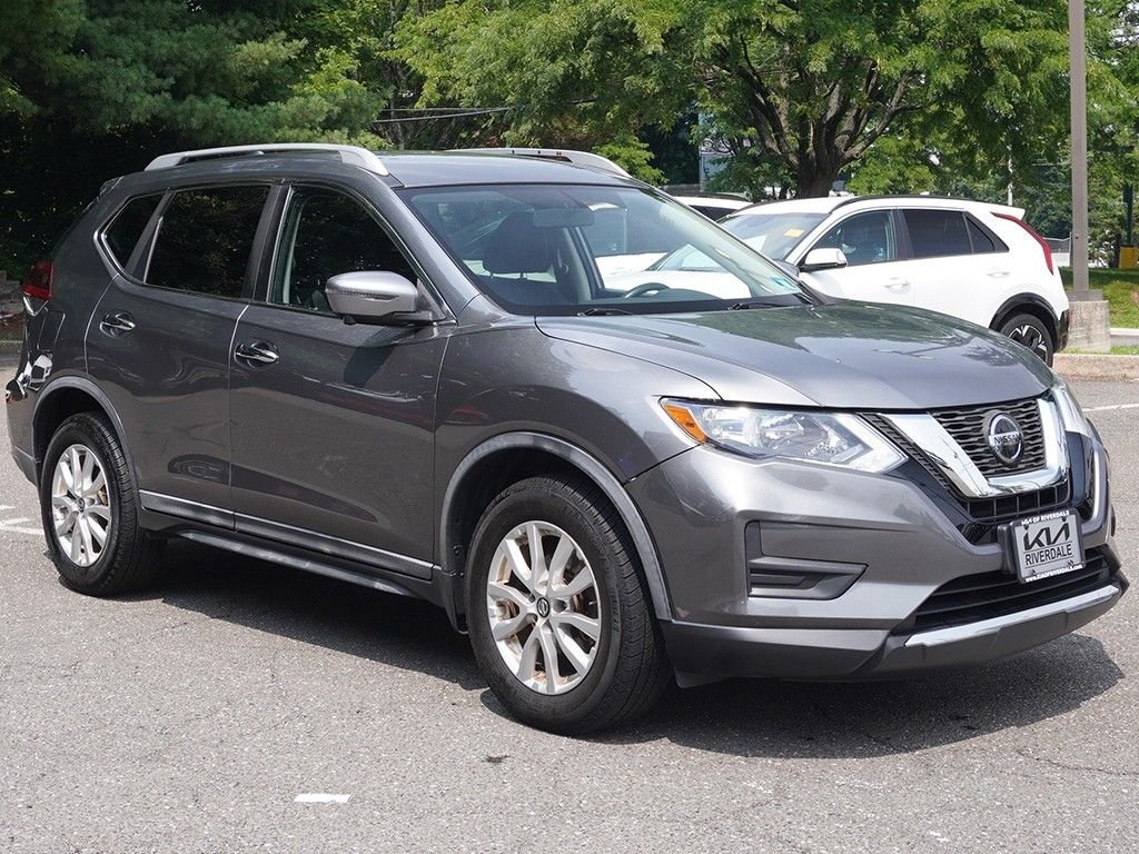 Used 2018 Nissan Rogue SV with VIN KNMAT2MV8JP575579 for sale in Riverdale, NJ