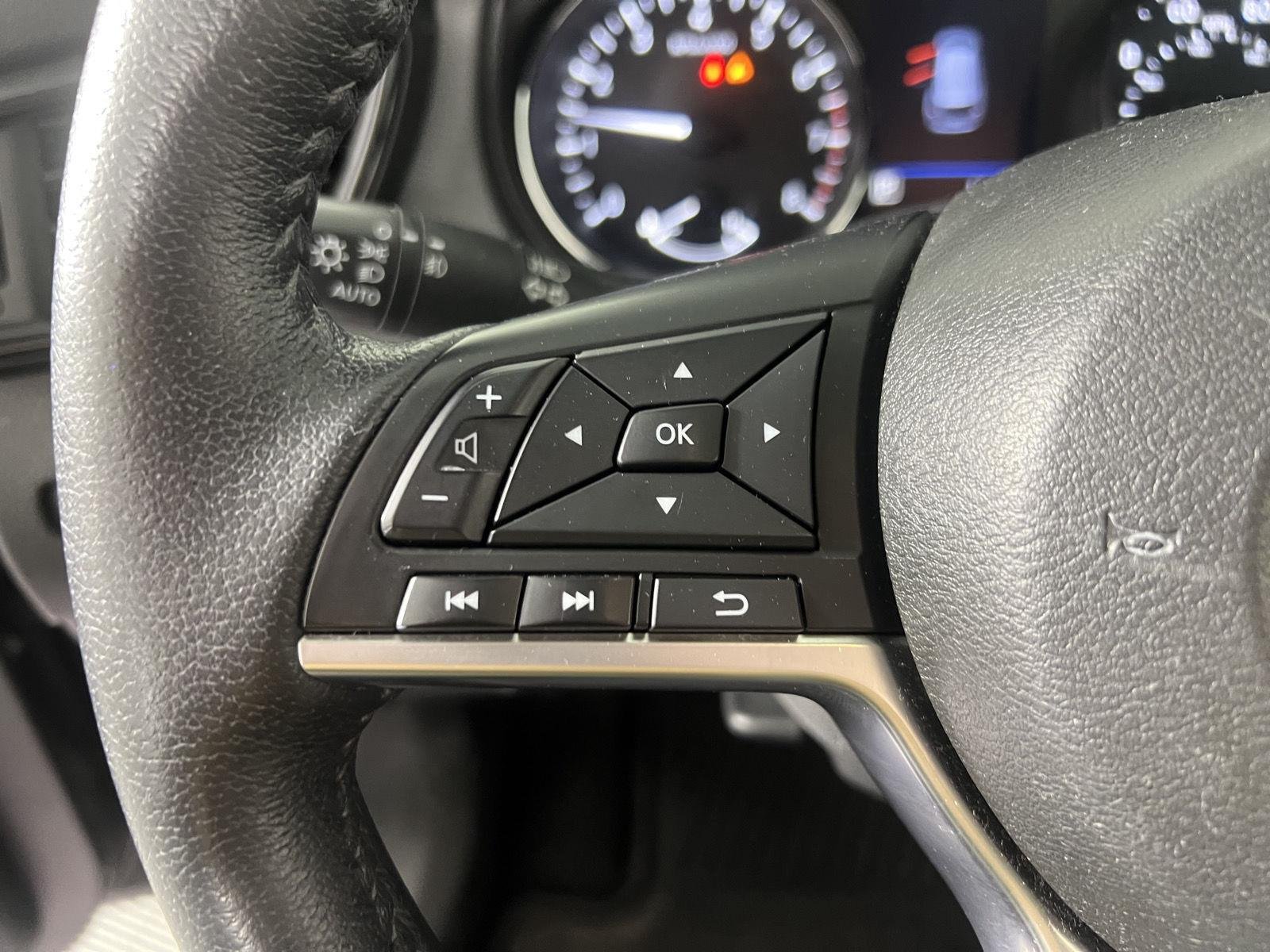 Used 2019 Gun Metallic Nissan SL image 14