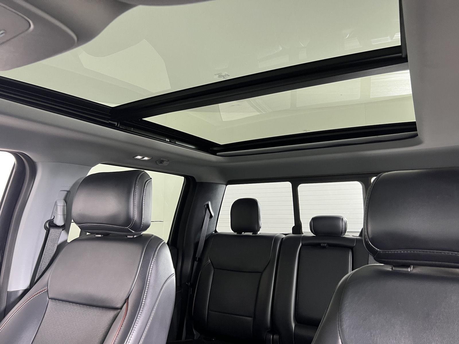 Used 2021 Agate Black Ford LARIAT image 4