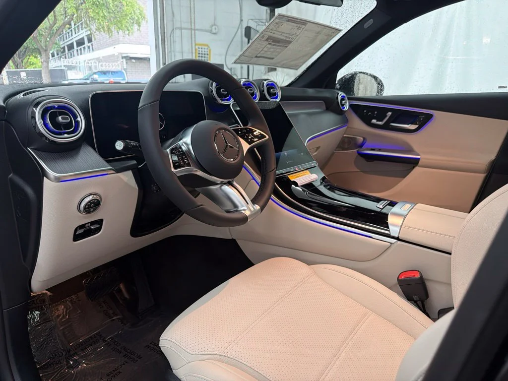 New 2027 Black Mercedes-Benz GLC 300 image 13