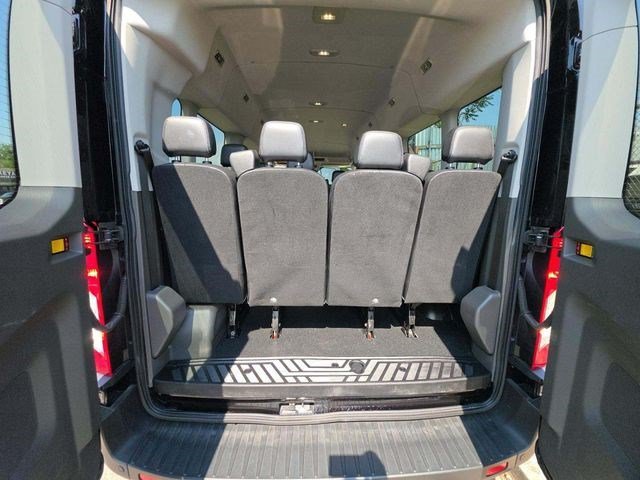 Used 2023 Agate Black Metallic Ford XLT image 9