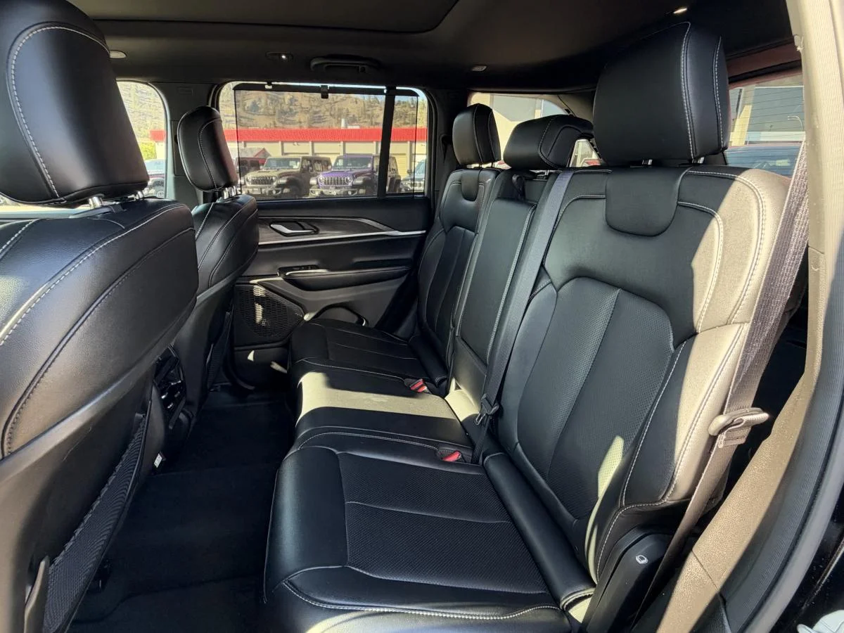 Used 2024 Black Jeep Limited image 18