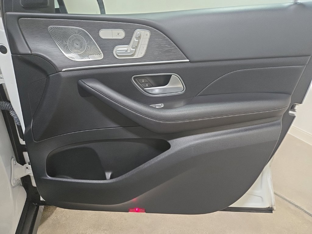 Used 2023 Polar White Mercedes-Benz GLE 350 image 26