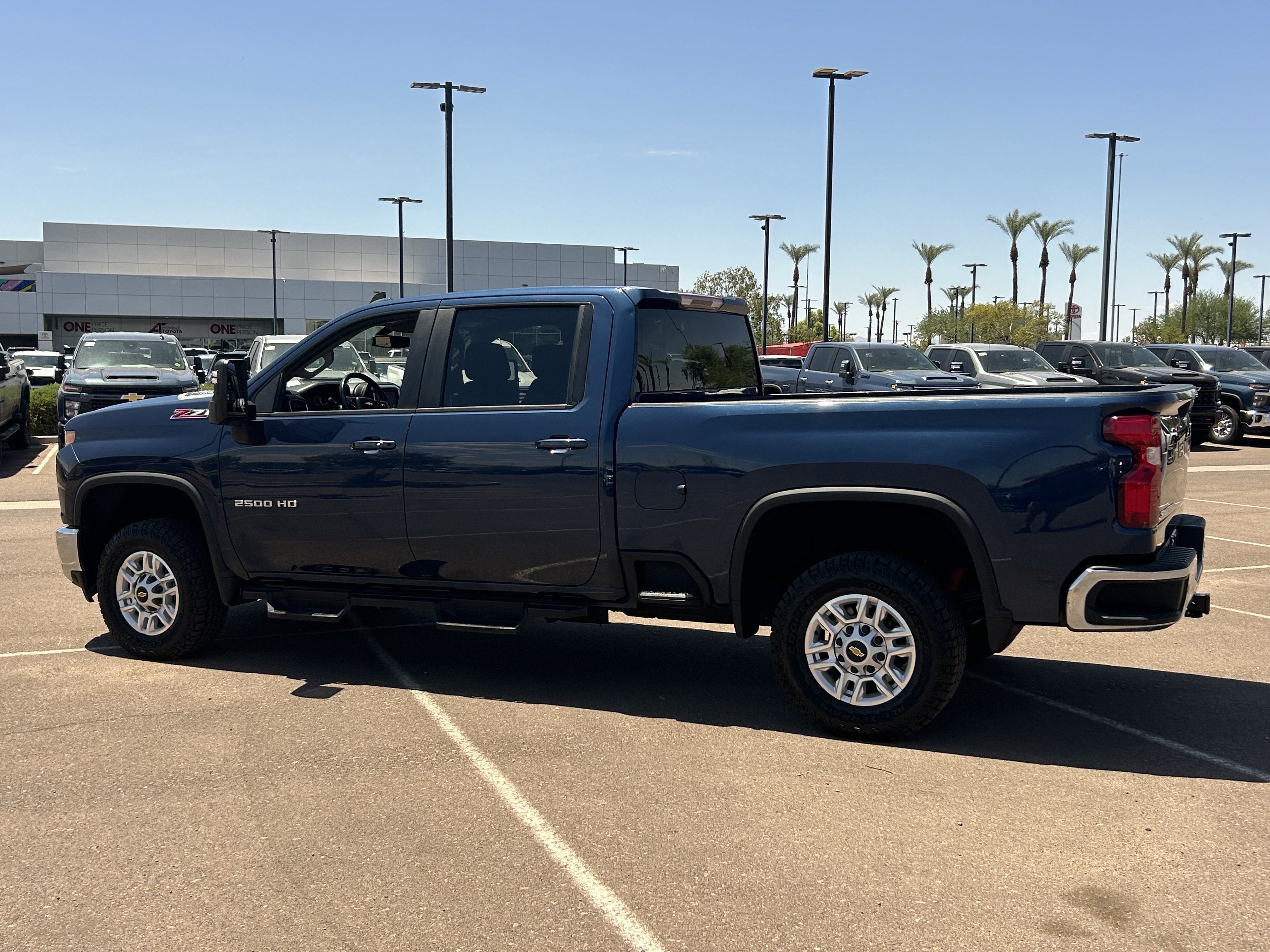 Certified Used 2022 Northsky Blue Metallic Chevrolet LT image 3