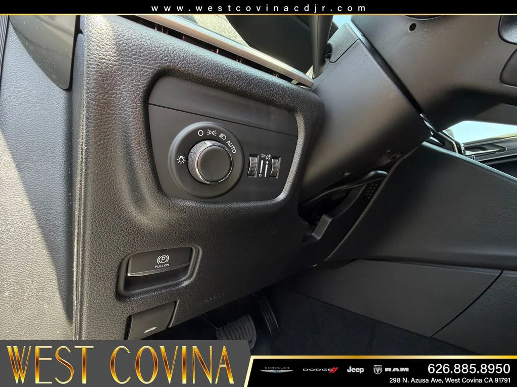 New 2026 Silver Zynith Jeep Laredo X image 23