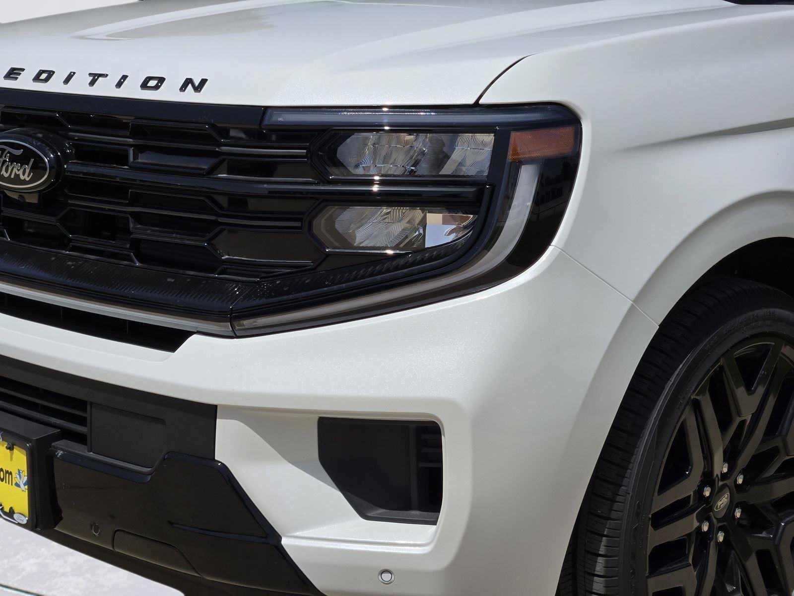 New 2026 Star White Metallic Tri-Coat Ford Platinum® image 5
