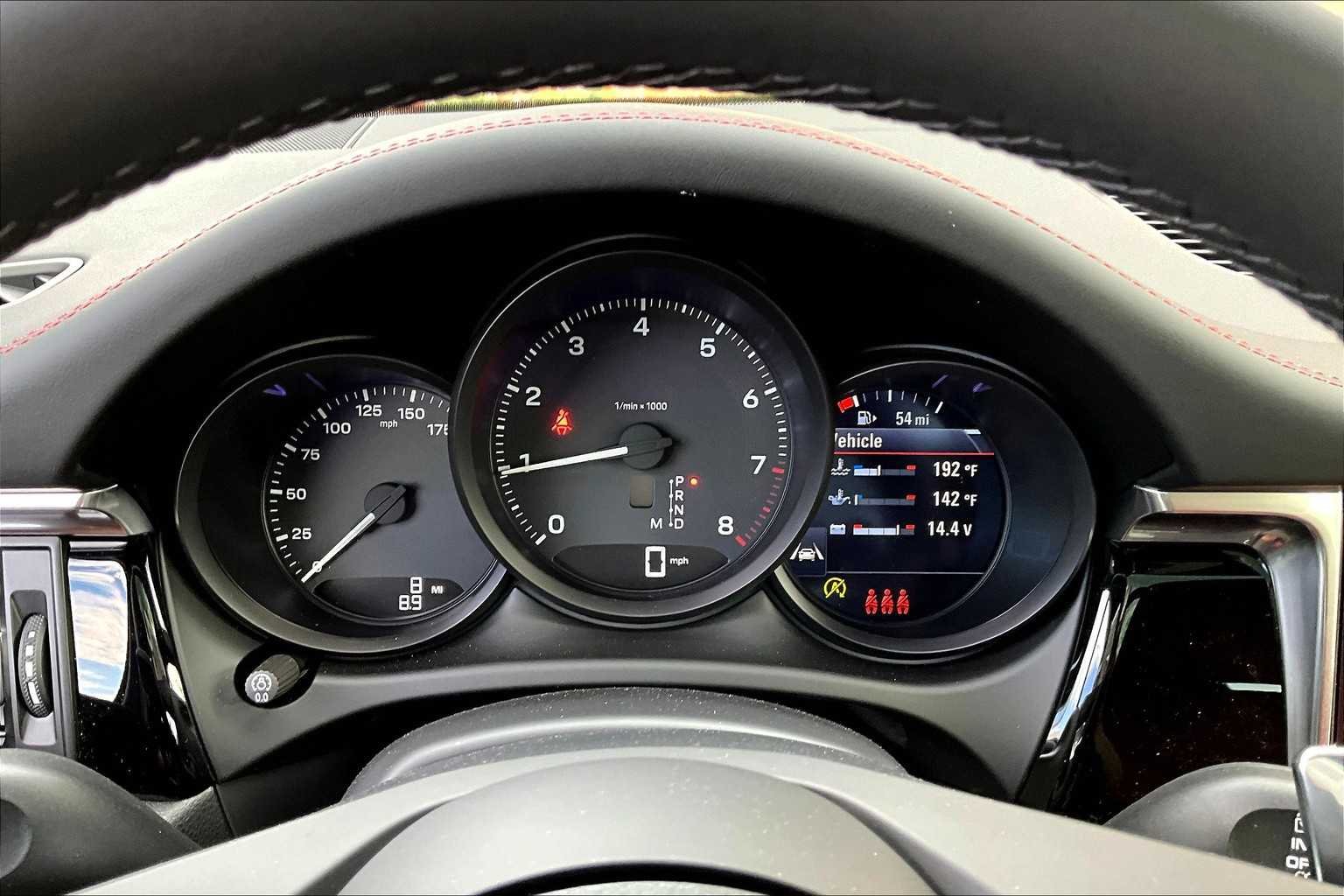 2026 Porsche Macan - Photo 25