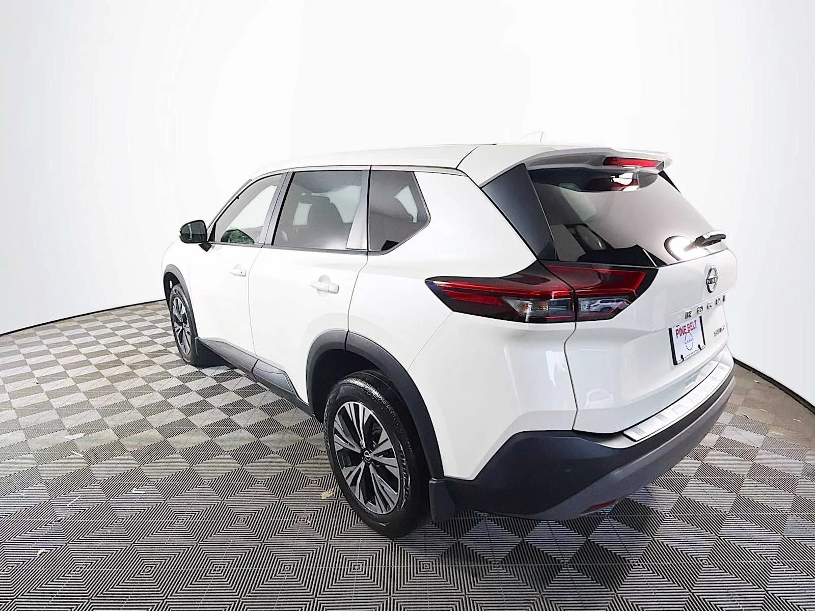 Used 2023 Pearl White Tricoat Nissan SV image 6