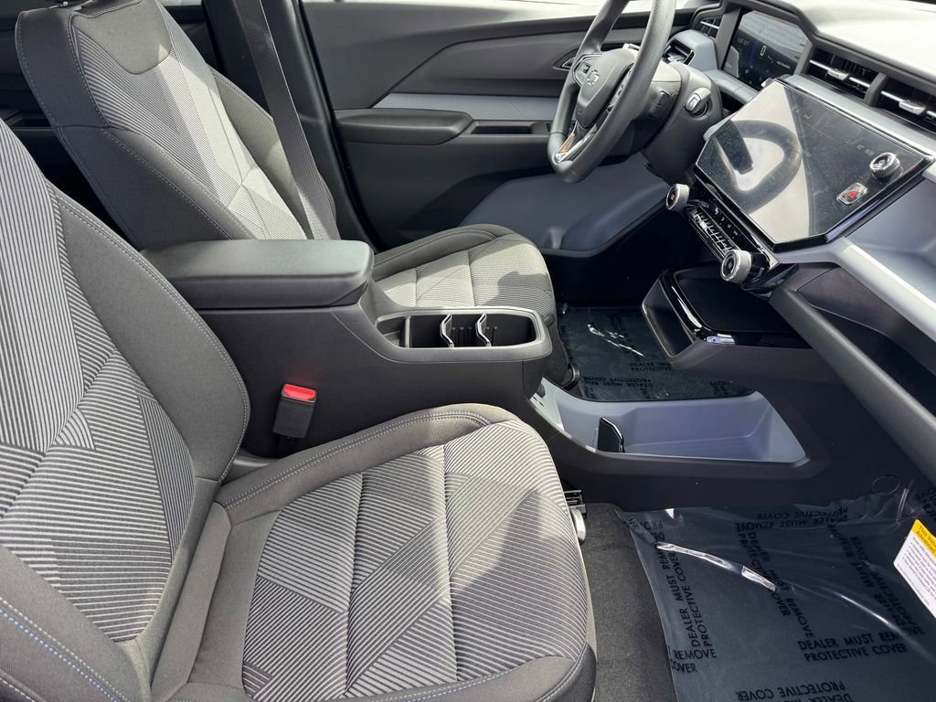 2027 Chevrolet Bolt LT - Photo 8