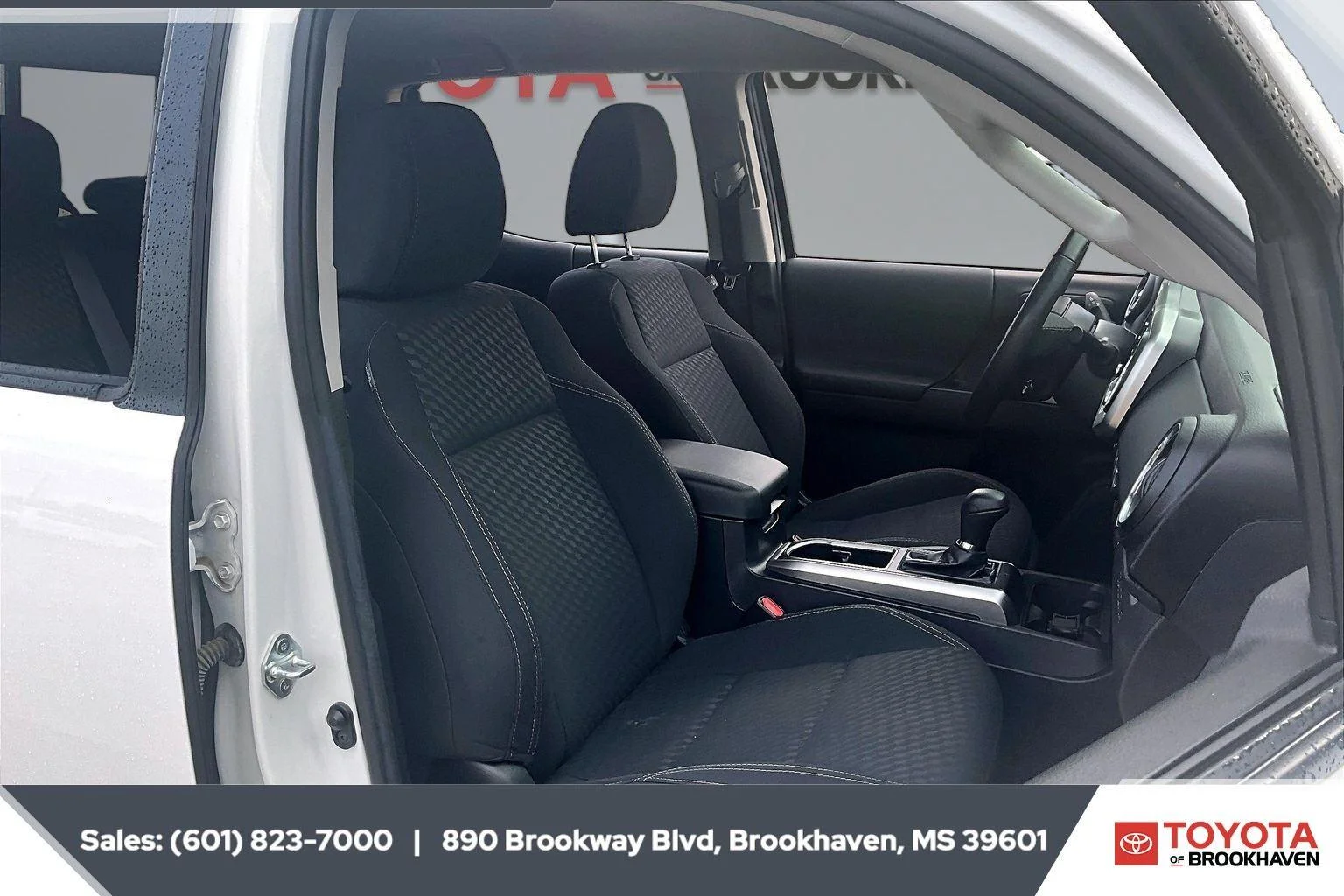Used 2023 Ice Cap Toyota SR image 6