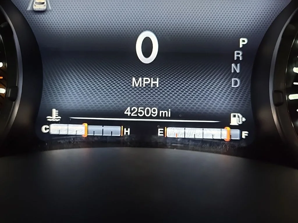 Used 2021 Bikini Metallic Clearcoat Jeep Latitude image 22