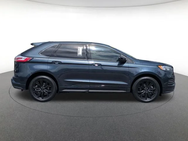 Used 2024 Blue Ford SE image 2